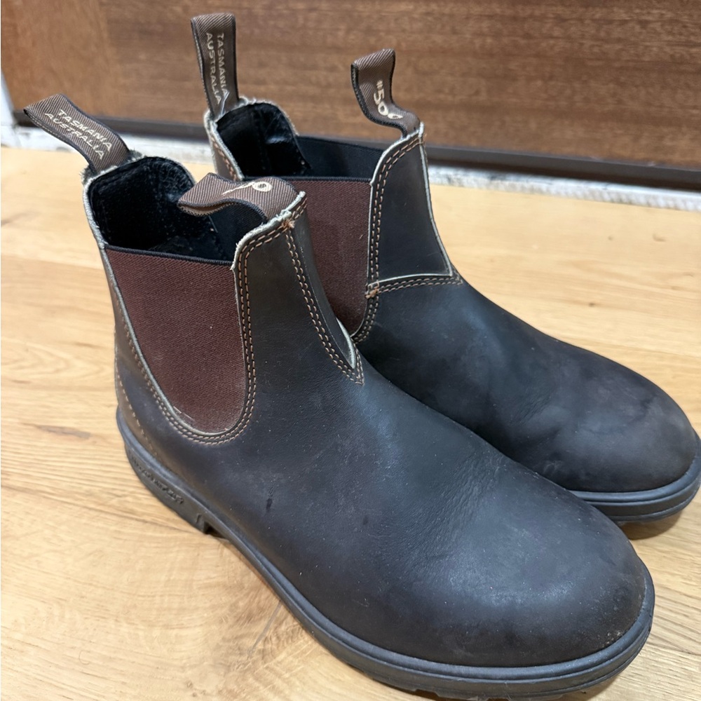 Blundstone Black and Brown Chelsea Boots with Elastic Panels